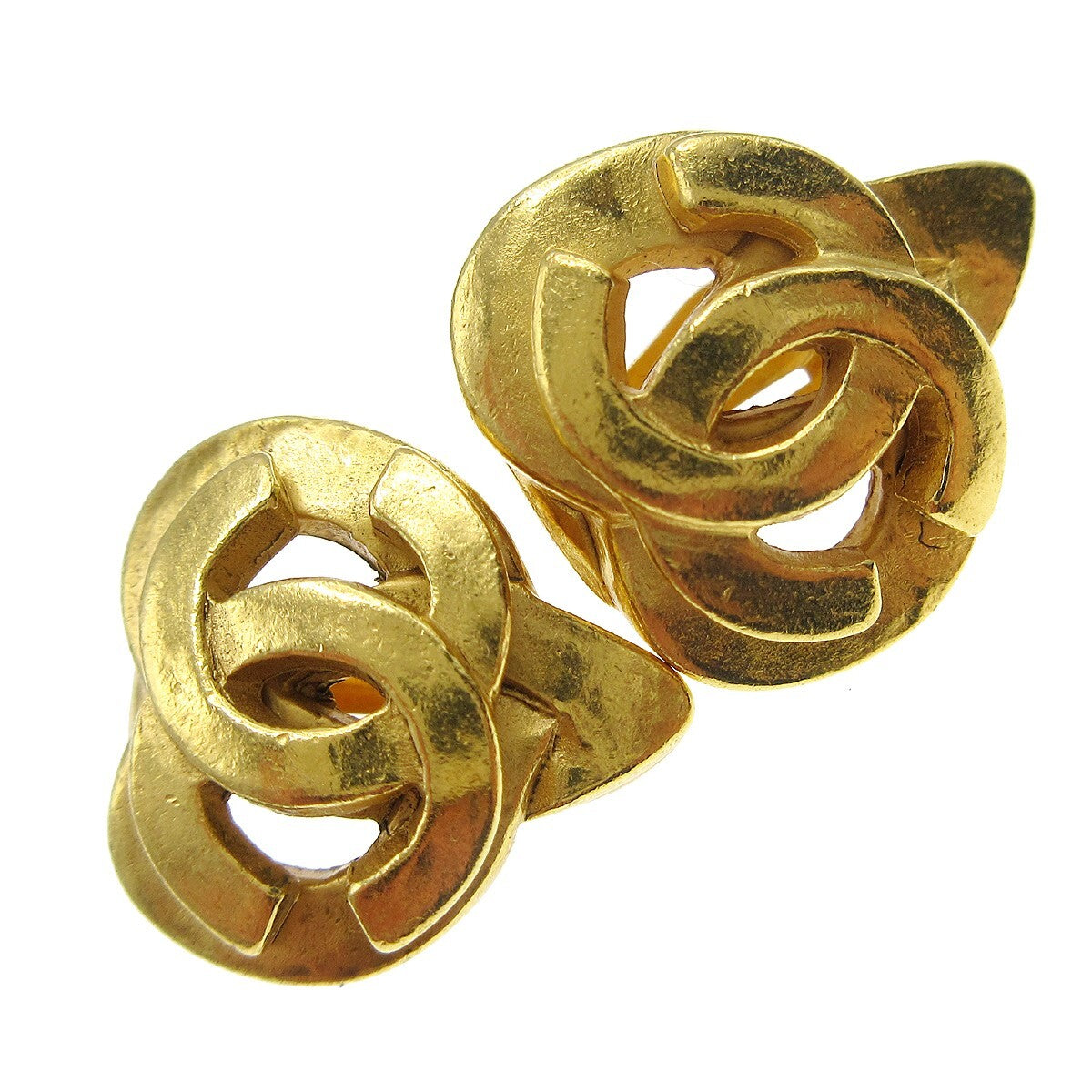 Chanel Vintage CC Heart Clip-On Earrings Metal, GOLD, GOLD_PLATED, Earrings