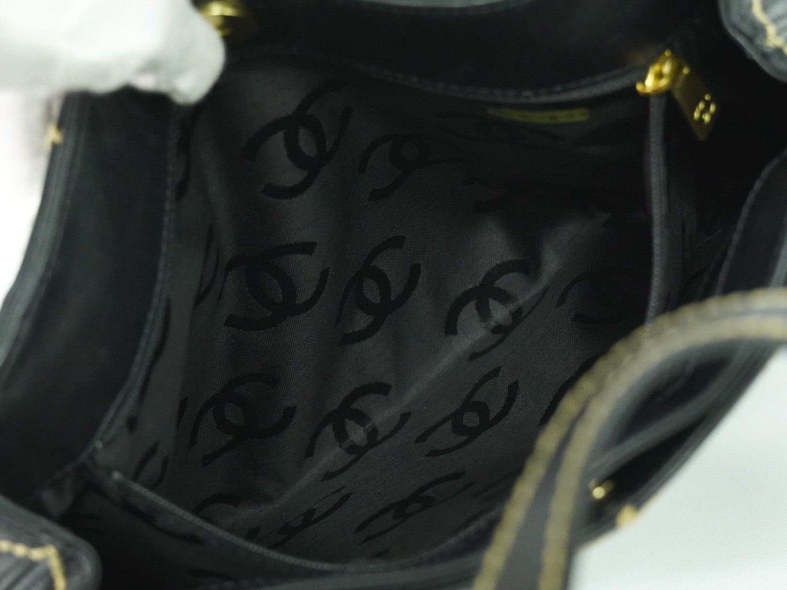 Chanel Surpique Tote Quilted Leather, BLACK, LEATHER, Handbag