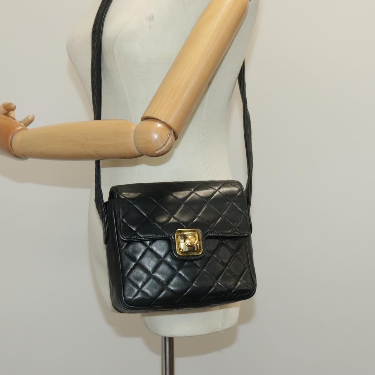 Chanel Vintage CC Pushlock Flap Bag Quilted Lambskin, BLACK, LEATHER, Shoulder bag