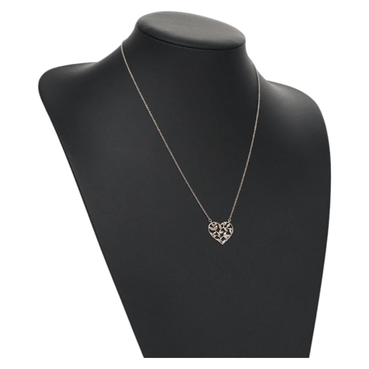 Tiffany & Co. Paloma Picasso Olive Leaf Heart Pendant Necklace Silver, SILVER, SILVER, Necklace