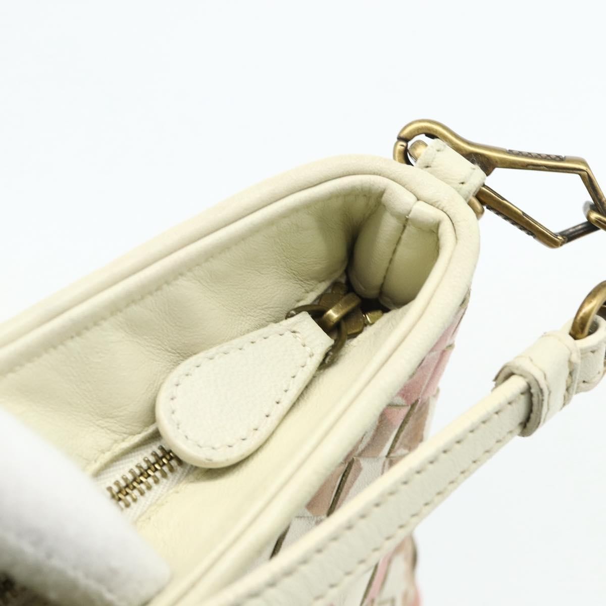 Bottega Veneta Intrecciato Clutch bag Leather, White, Leather, Clutch