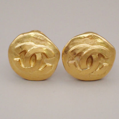 Chanel Vintage CC Round Clip-On Earrings Metal, GOLD, GOLD_PLATED, Earrings