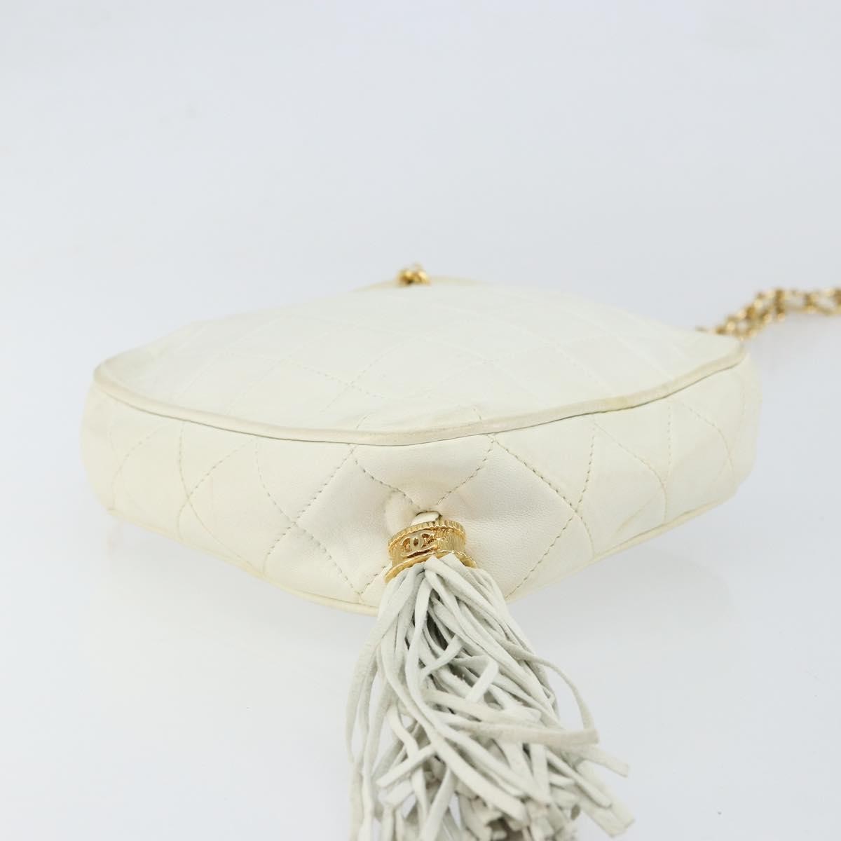 Chanel Vintage Diamond Tassel Crossbody Quilted Lambskin, WHITE, LEATHER, Clutche & pouche