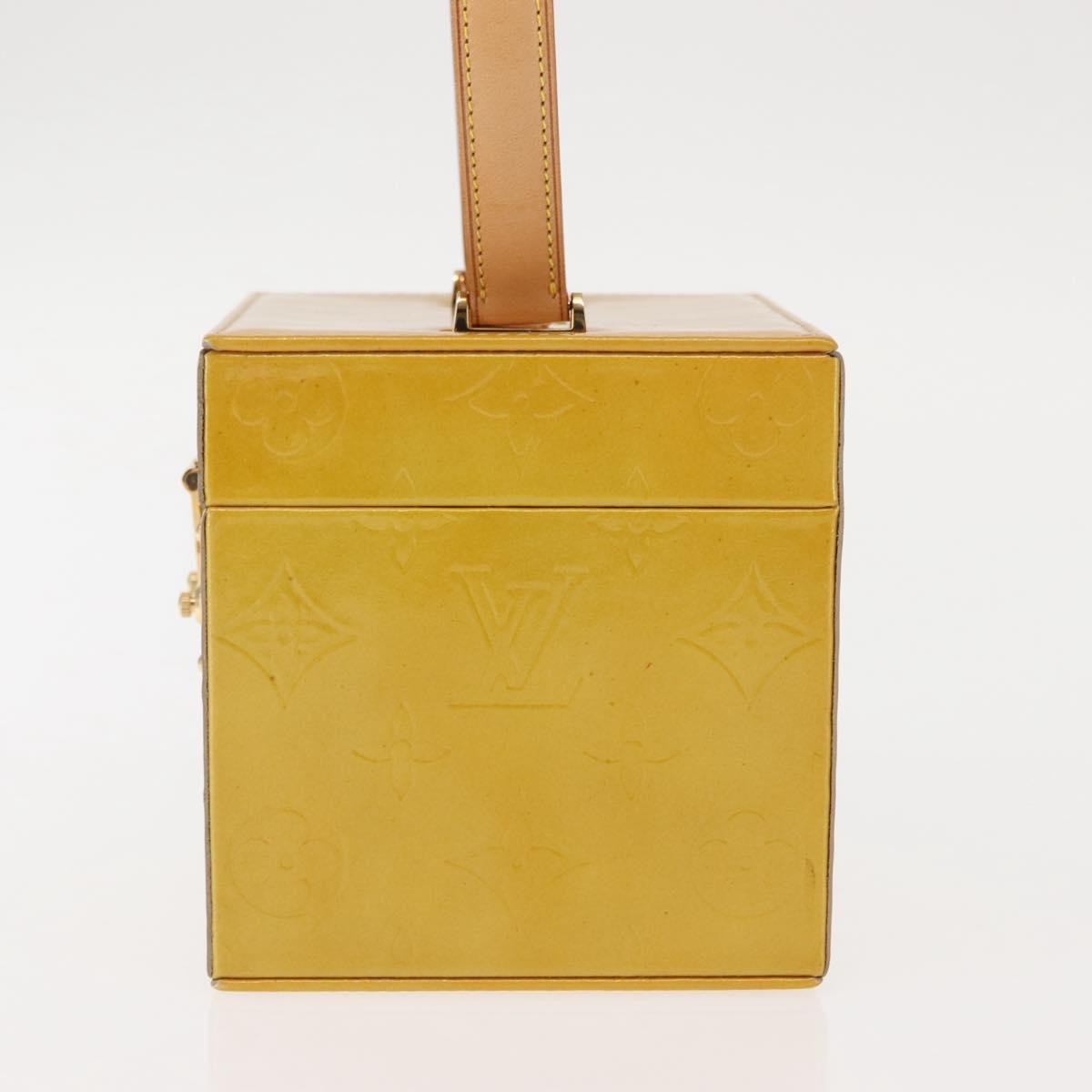 Louis Vuitton Bleecker Box Bag Monogram Vernis, BEIGE, PATENT_LEATHER, Clutche & pouche