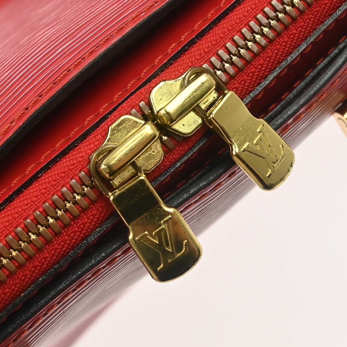 Louis Vuitton Pont Neuf Handbag Epi Leather, Red, Leather, Handbag