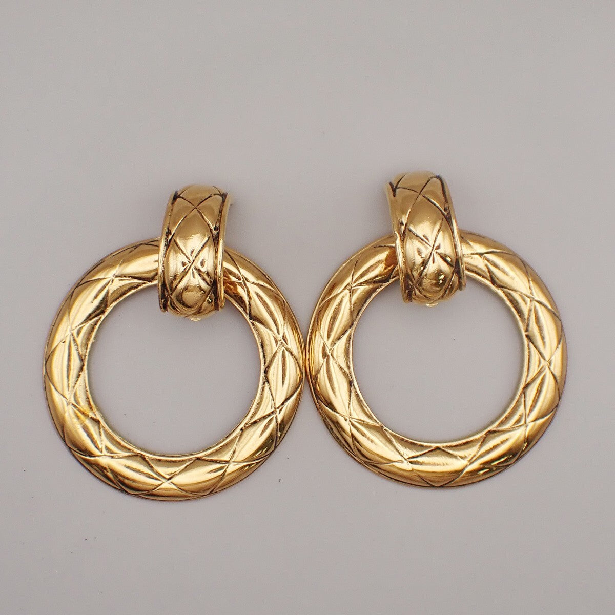 Chanel Vintage CC Round Drop Clip-On Earrings Metal, Gold, Gold Plated, Earrings