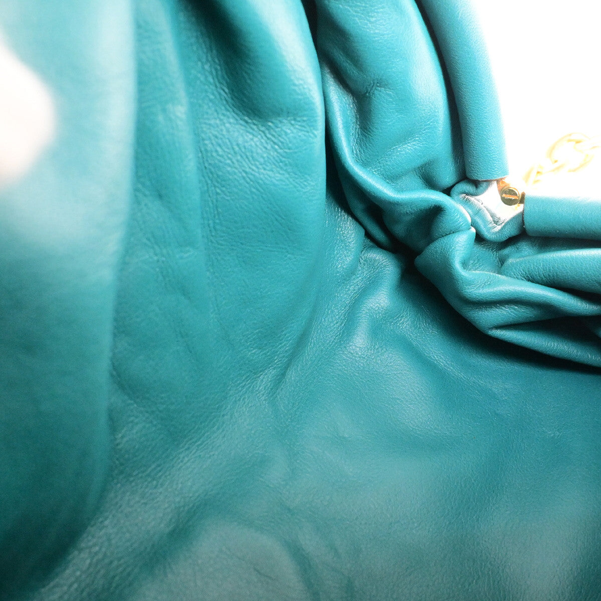 Bottega Veneta The Chain Pouch Leather, GREEN, LEATHER, Clutche & pouche