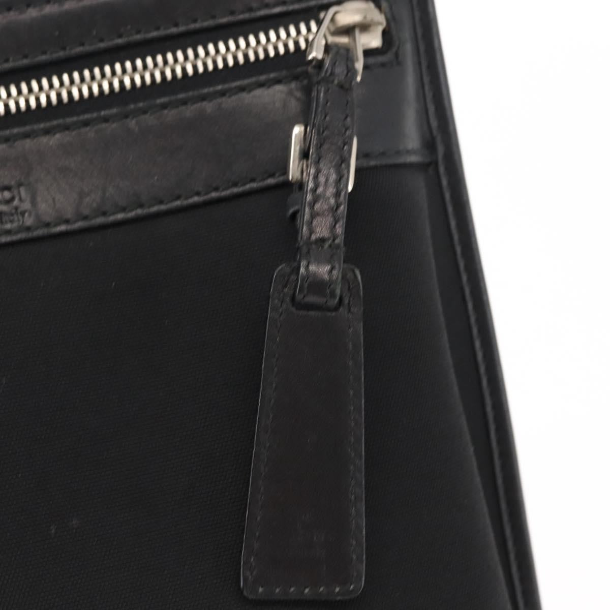 Gucci Vintage Flat Messenger Bag Nylon and Leather, BLACK, NYLON, Shoulder bag