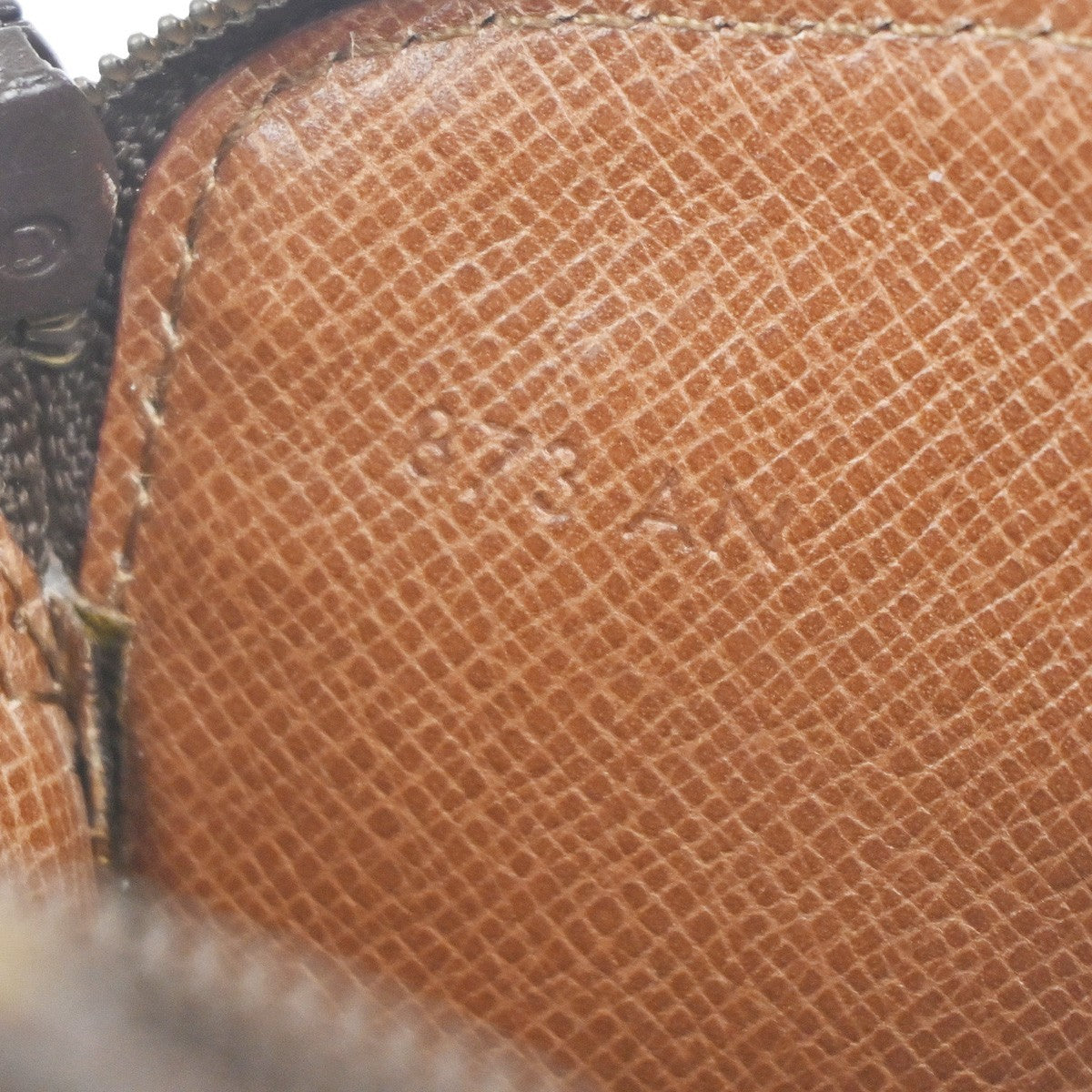 Louis Vuitton Pochette Secret Monogram canvas, BROWN, CANVAS, Clutche & pouche