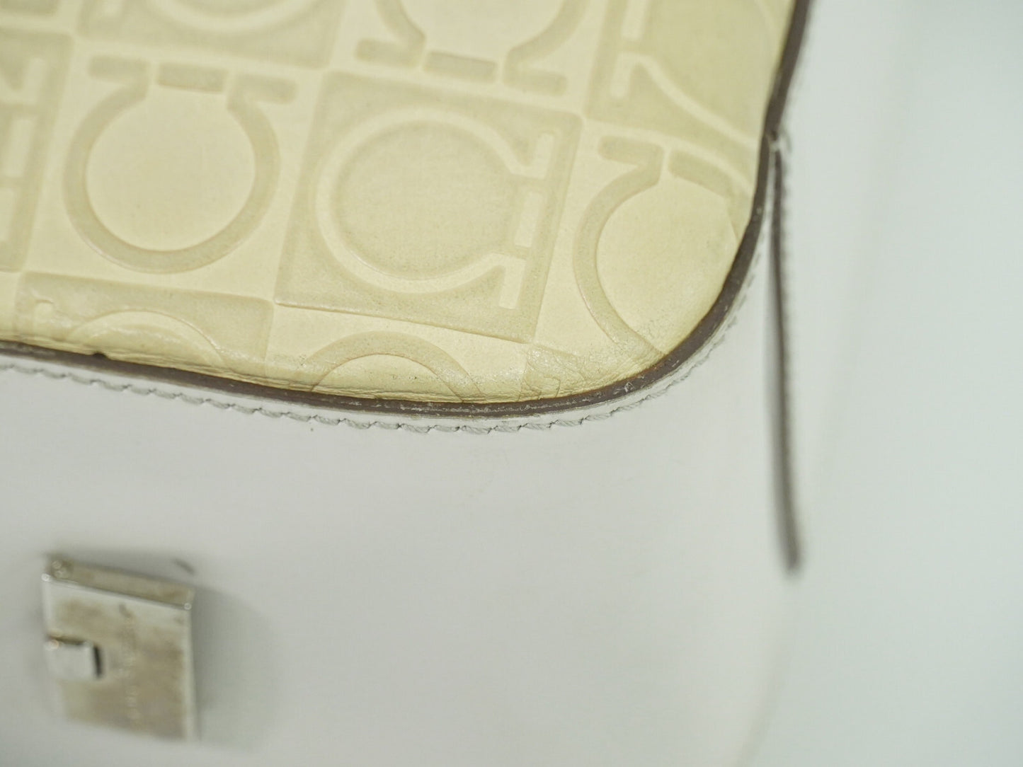 Salvatore Ferragamo Gancini Shoulder Bag Leather, BEIGE, LEATHER, Shoulder bag