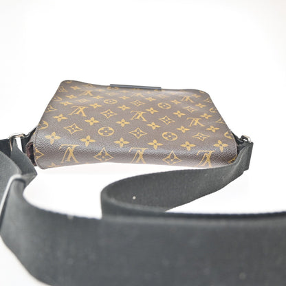 Louis Vuitton District Messenger Bag Macassar Monogram Canvas, BROWN, CANVAS, Shoulder bag