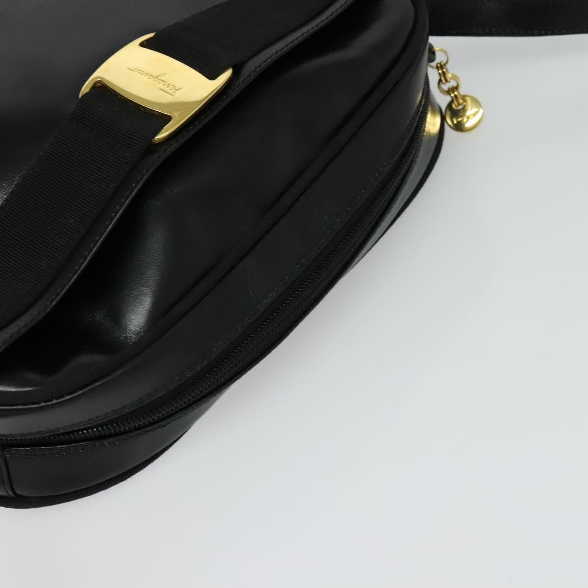 Salvatore Ferragamo Vala Shoulder Bag Leather, BLACK, LEATHER, Shoulder bag