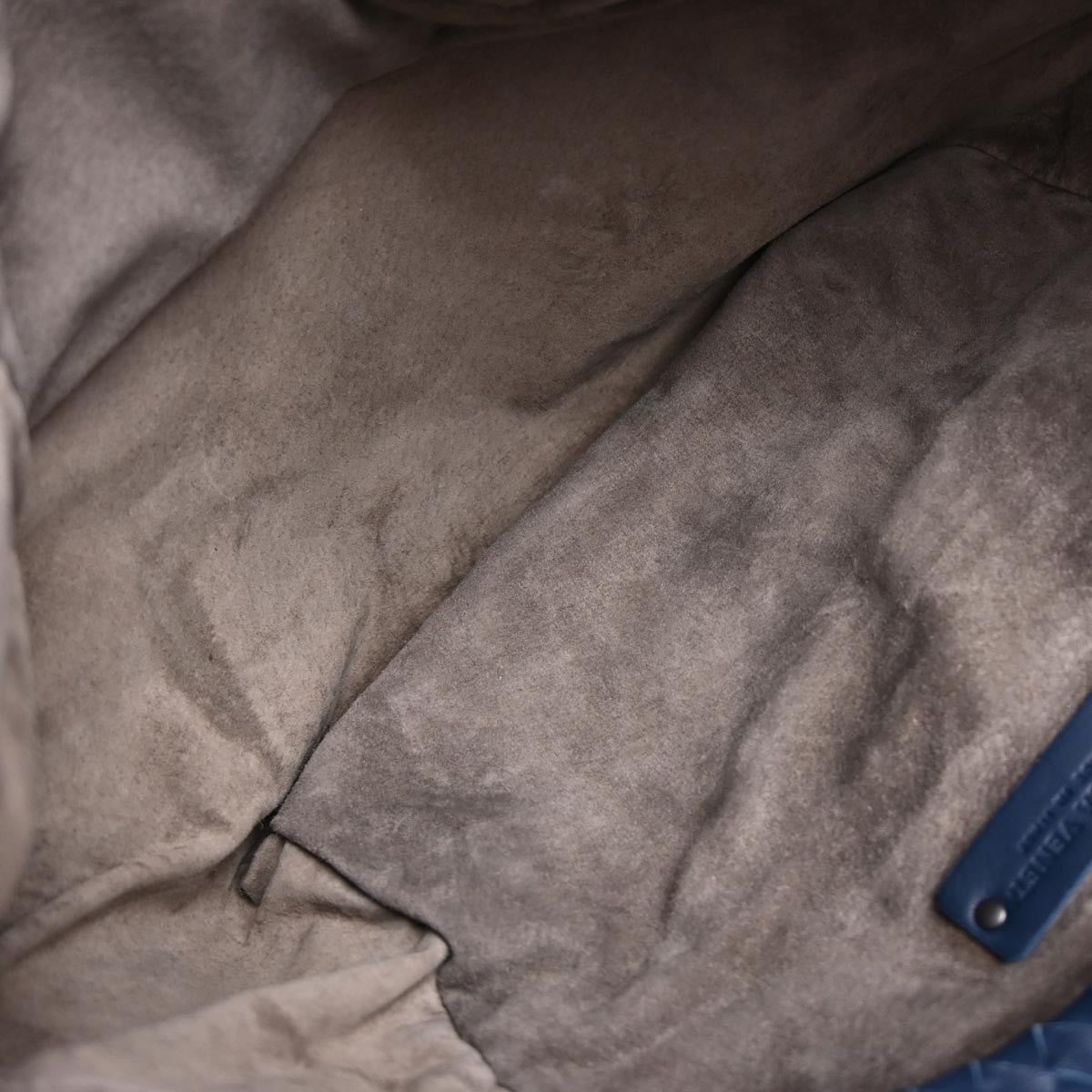 Bottega Veneta Zip Cube Messenger Intrecciato Nappa, NAVY, LEATHER, Shoulder bag