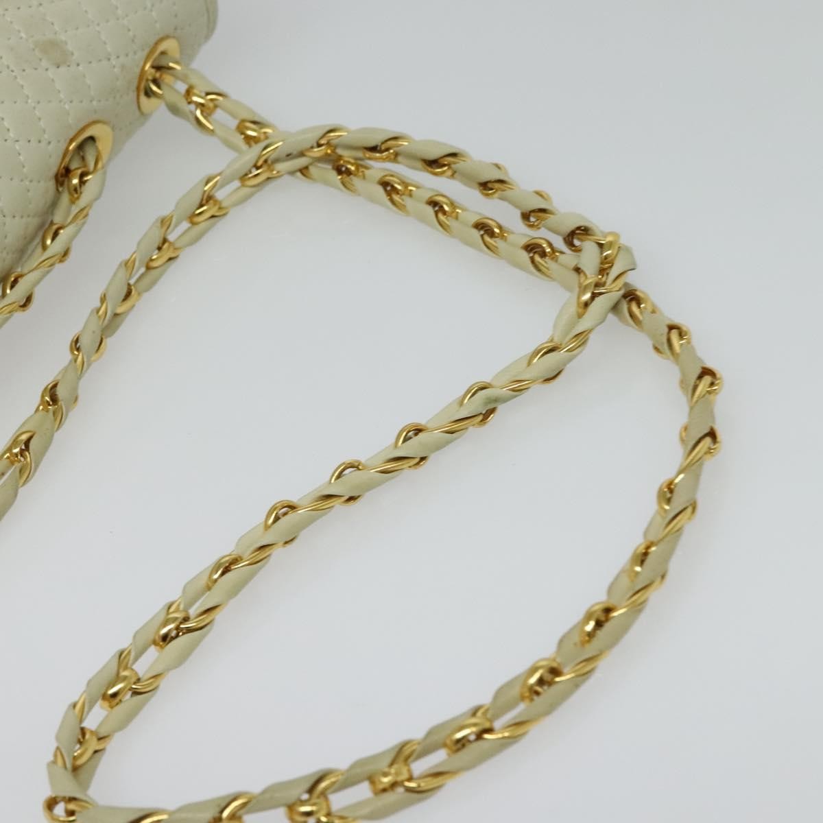 Bally Vintage Chain Shoulder Bag Quilted Leather, WHITE, LEATHER, Shoulder bag