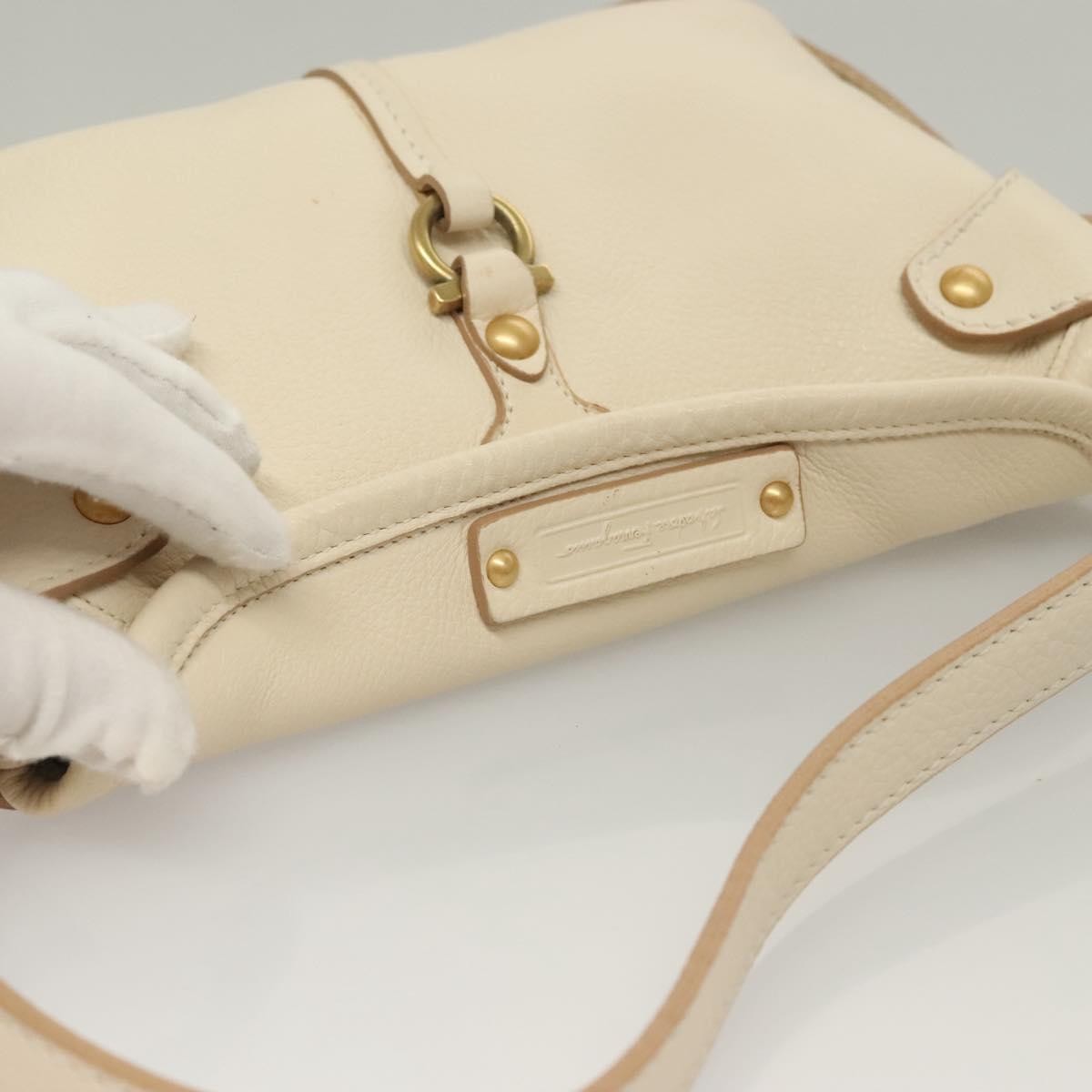 Salvatore Ferragamo Gancini handbag Leather, WHITE, LEATHER, Handbag