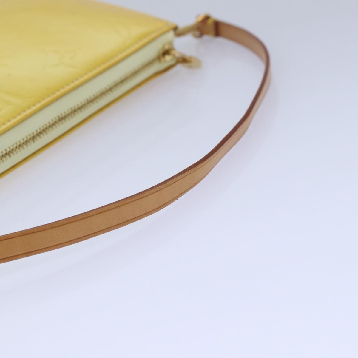 Louis Vuitton Lexington Pochette Monogram Vernis, YELLOW, PATENT_LEATHER, Clutche & pouche