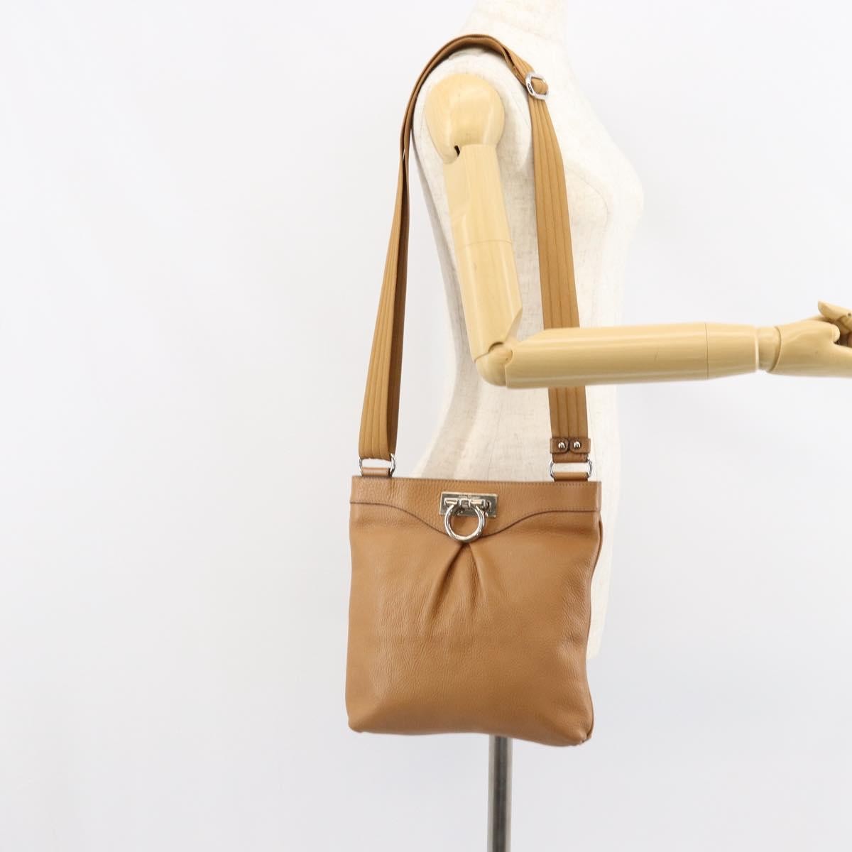 Salvatore Ferragamo Gancini Shoulder Bag Leather, BROWN, LEATHER, Shoulder bag