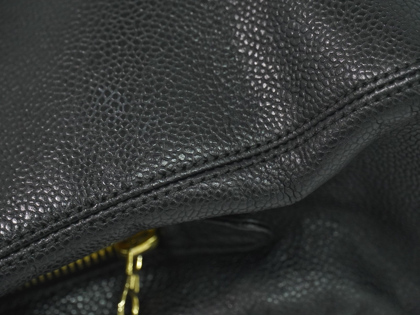 Chanel Vintage Logo Chain Tote Caviar, BLACK, LEATHER, Tote bag