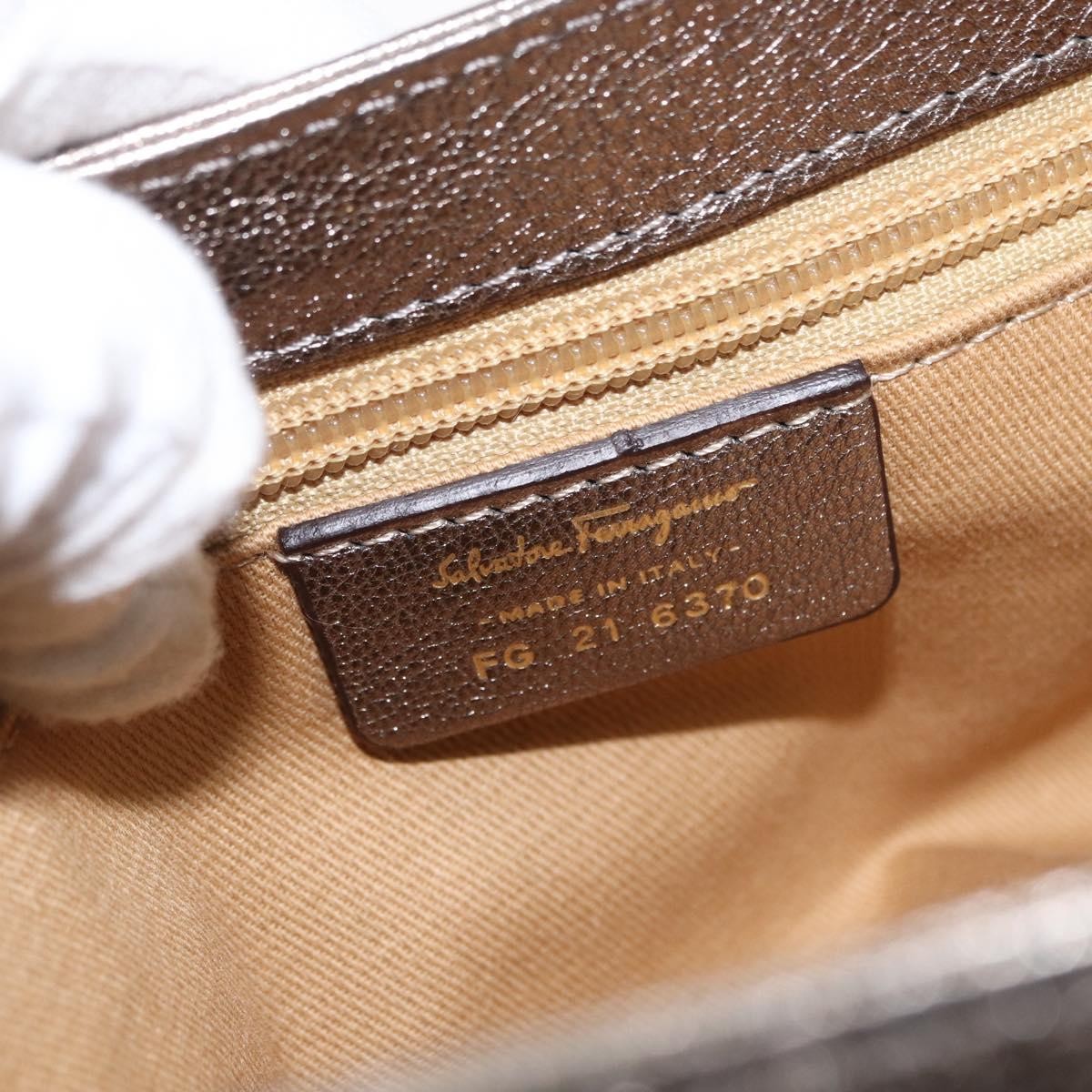 Salvatore Ferragamo Gancini Shoulder Bag Leather, SILVER, LEATHER, Shoulder bag