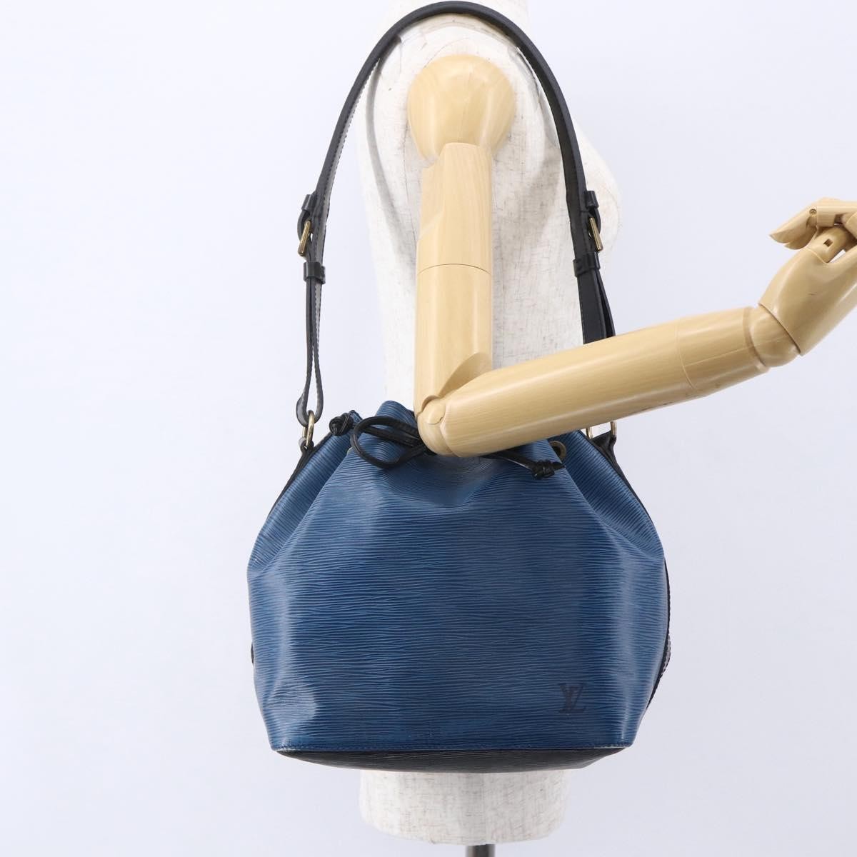 Louis Vuitton Petit Noe Handbag Epi Leather, BLUE, LEATHER, Shoulder bag