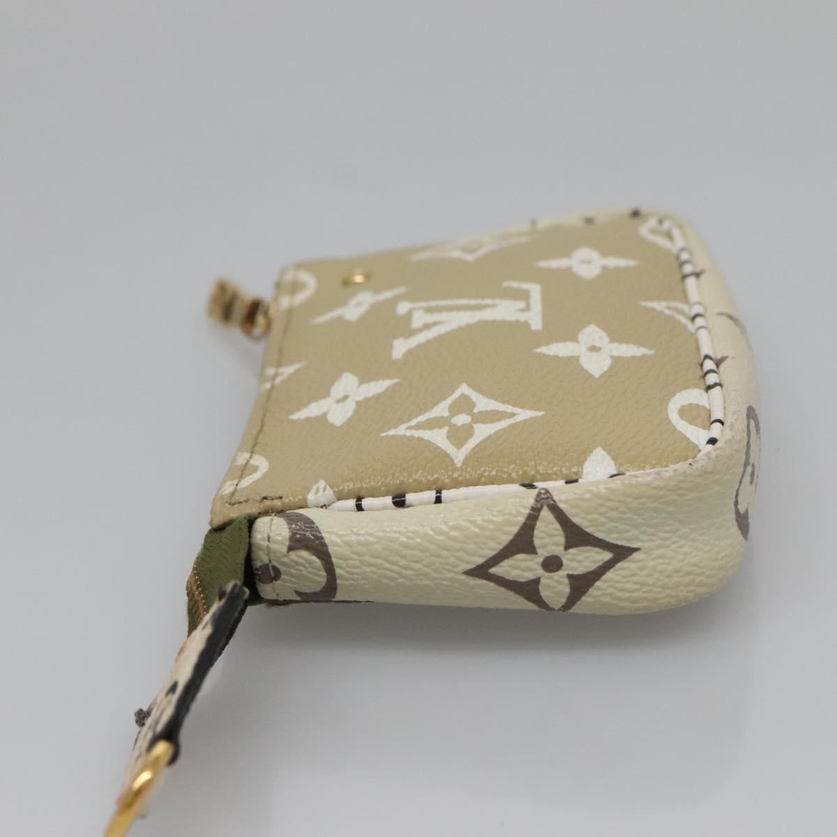 Louis Vuitton Mini pochette accessoire Limited edition Monogram canvas, GREEN, CANVAS, Clutche & pouche