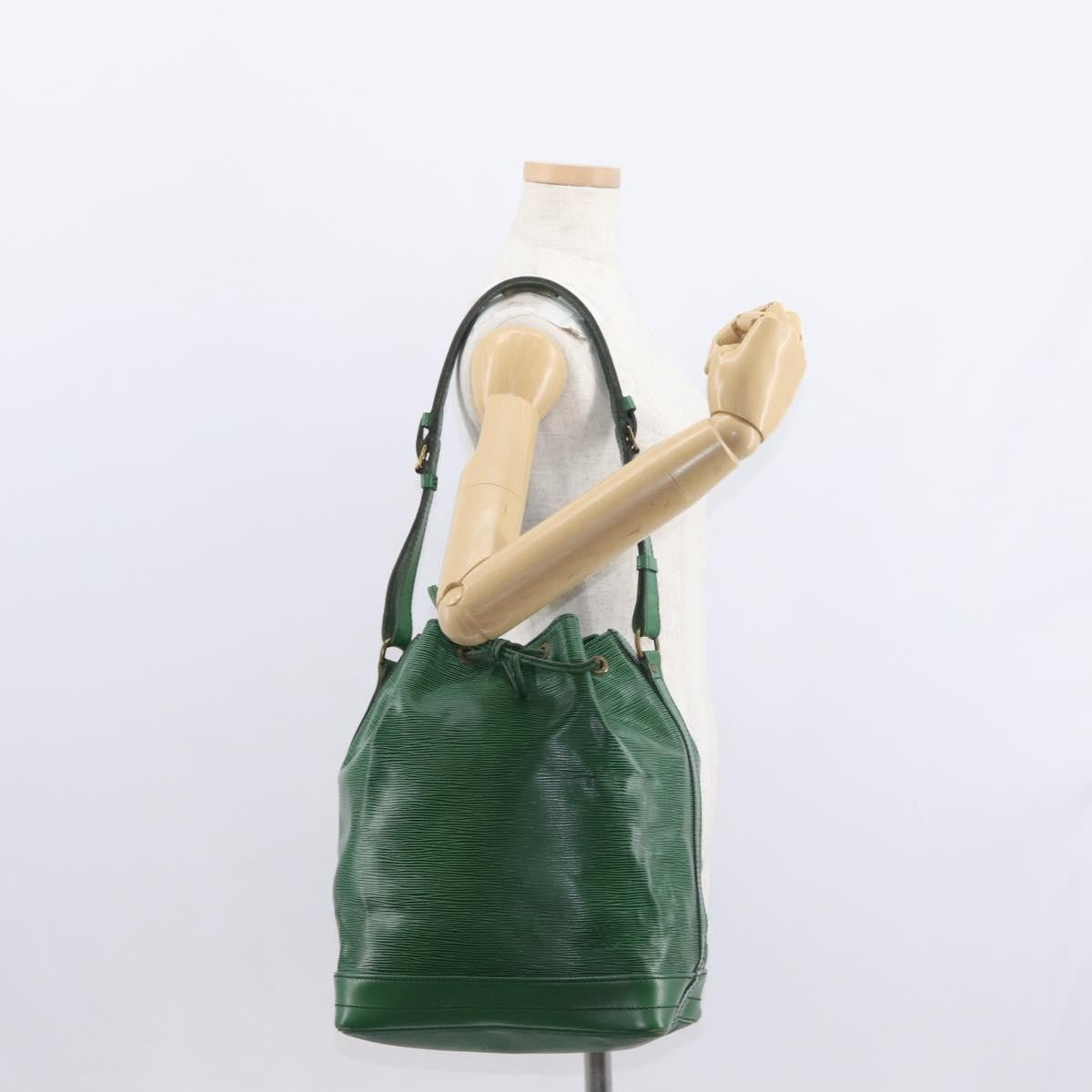 Louis Vuitton Noe Handbag Epi Leather, GREEN, LEATHER, Shoulder bag