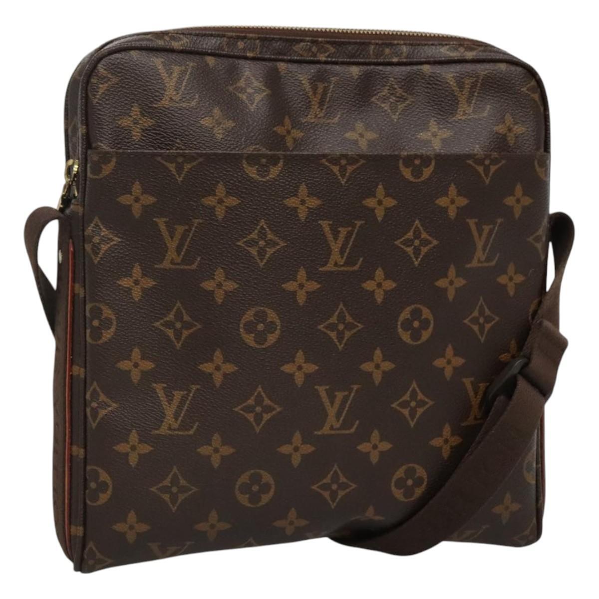 Louis Vuitton Trotteur Beaubourg Handbag Monogram Canvas, BROWN, CANVAS, Handbag