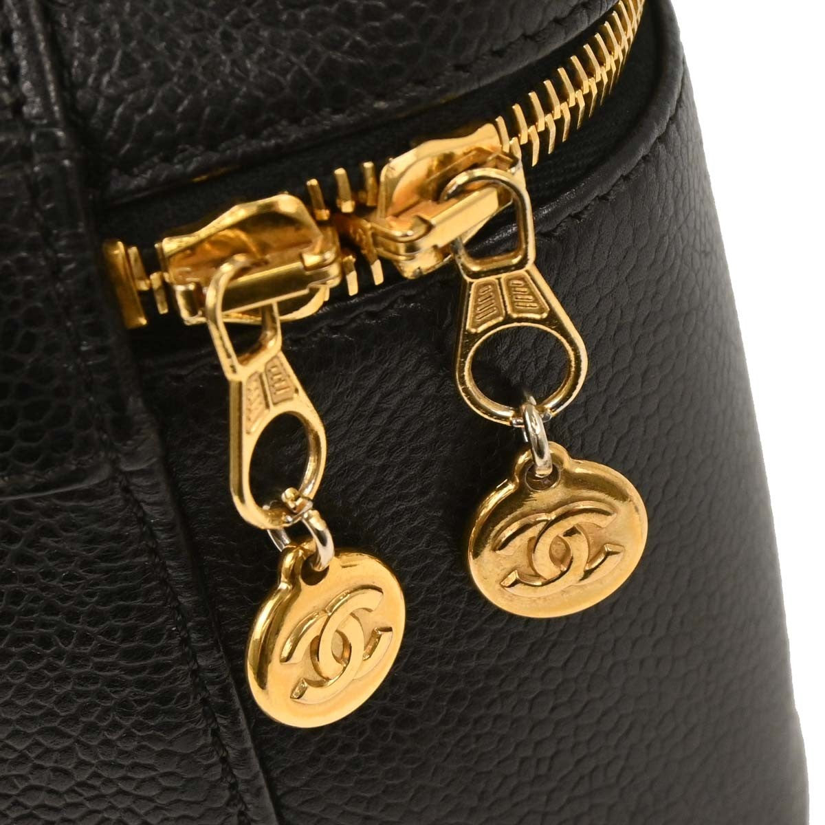 Chanel Vintage Timeless Cosmetic Case with Mirror Caviar, BLACK, LEATHER, Clutche & pouche