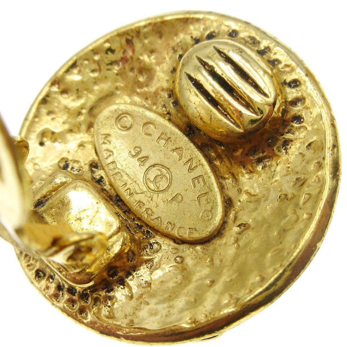 Chanel CC Button Clip-On Earrings Metal, GOLD, GOLD_PLATED, Earrings