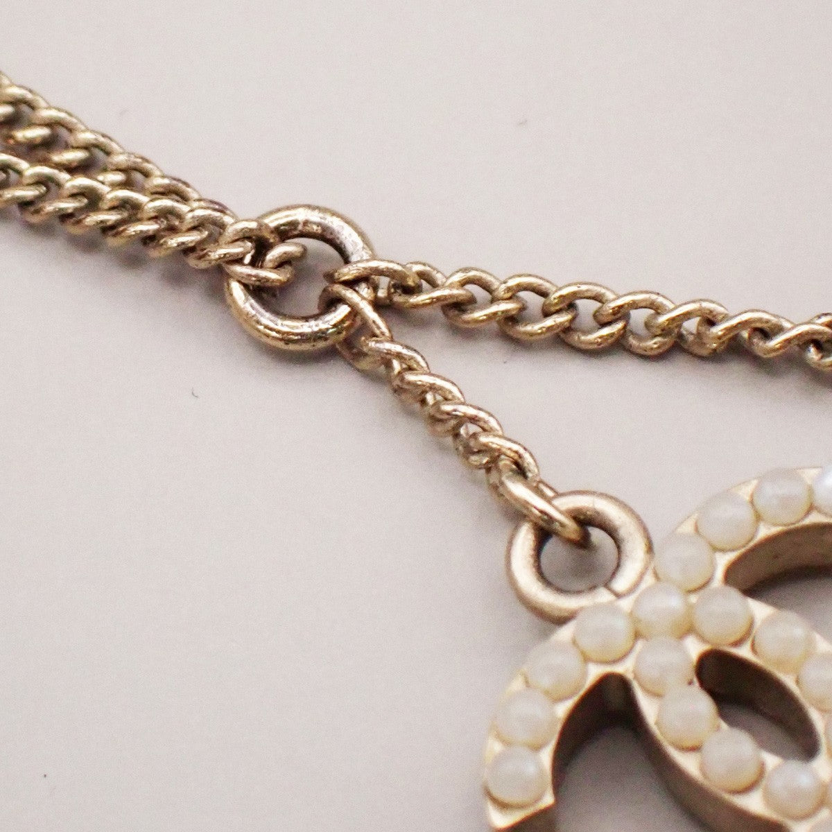 Chanel CC Pendant Necklace Faux Pearls and Metal, GOLD, GOLD_PLATED, Necklace