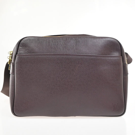 Louis Vuitton Reporter Bag Taiga Leather, Brown, Leather, Shoulder Bag