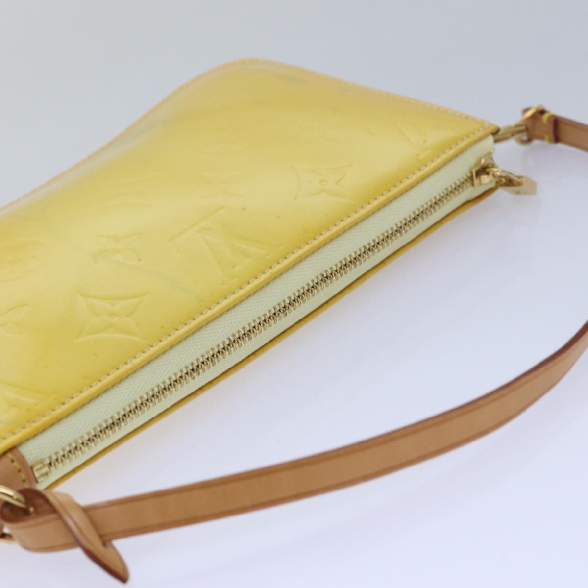 Louis Vuitton Lexington Pochette Monogram Vernis, YELLOW, PATENT_LEATHER, Clutche & pouche