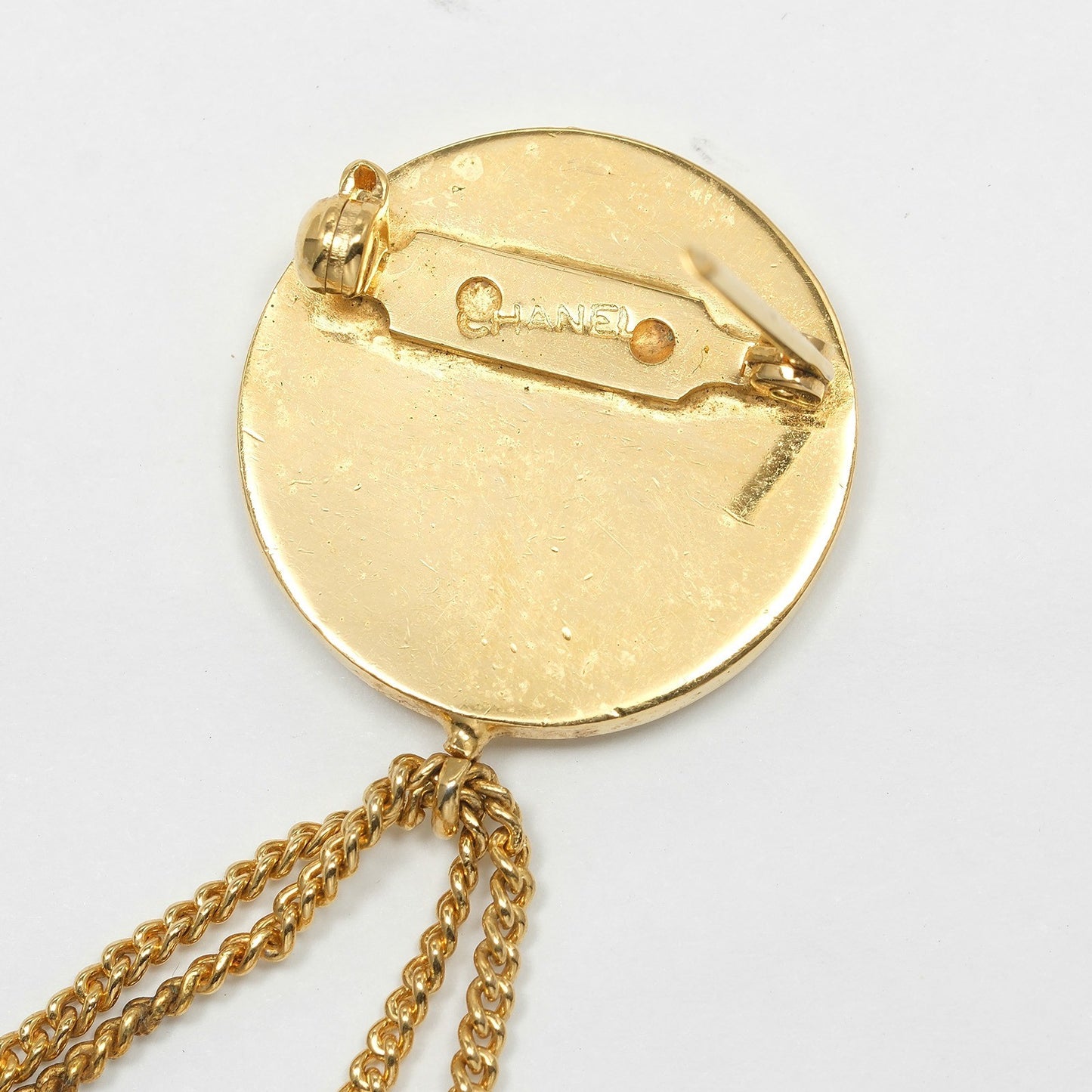 Chanel Vintage Medallion Flap Bag Brooch Metal, GOLD, GOLD_PLATED, Brooch