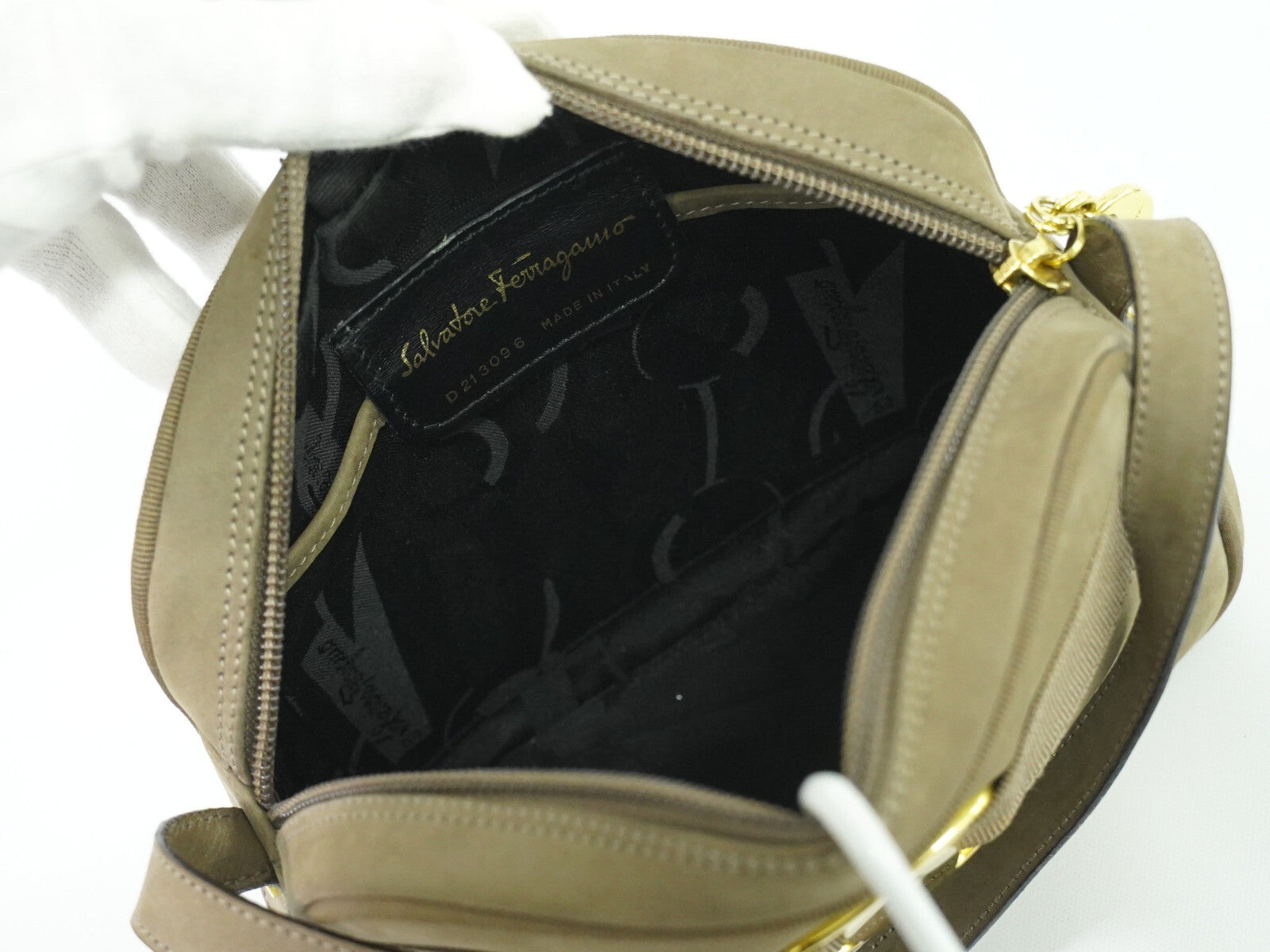 Salvatore Ferragamo Vara Bow camera Shoulder Bag Suede, BEIGE, SUEDE, Shoulder bag