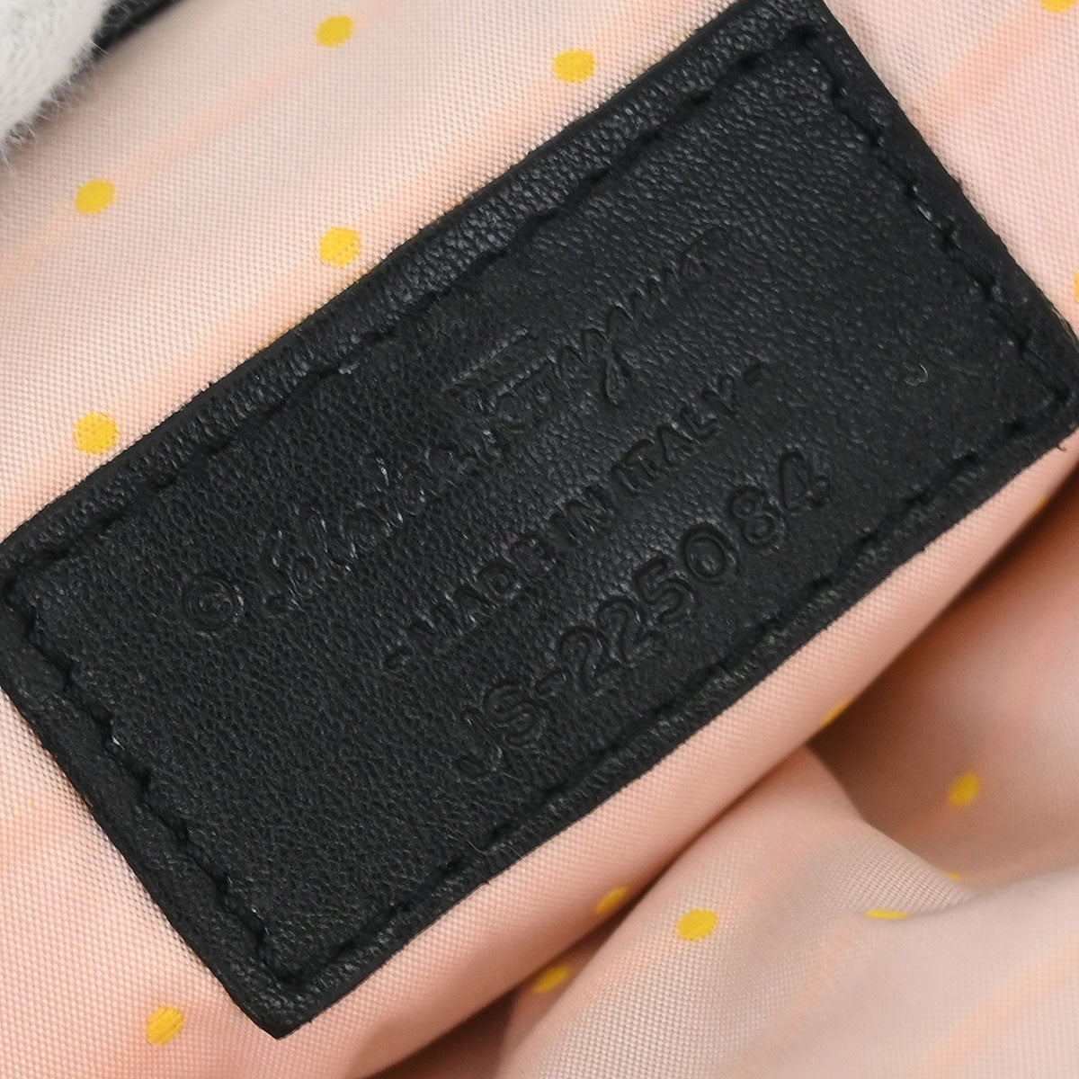 Salvatore Ferragamo Chain Gamaguchi shoulder bag - Brandsamsara