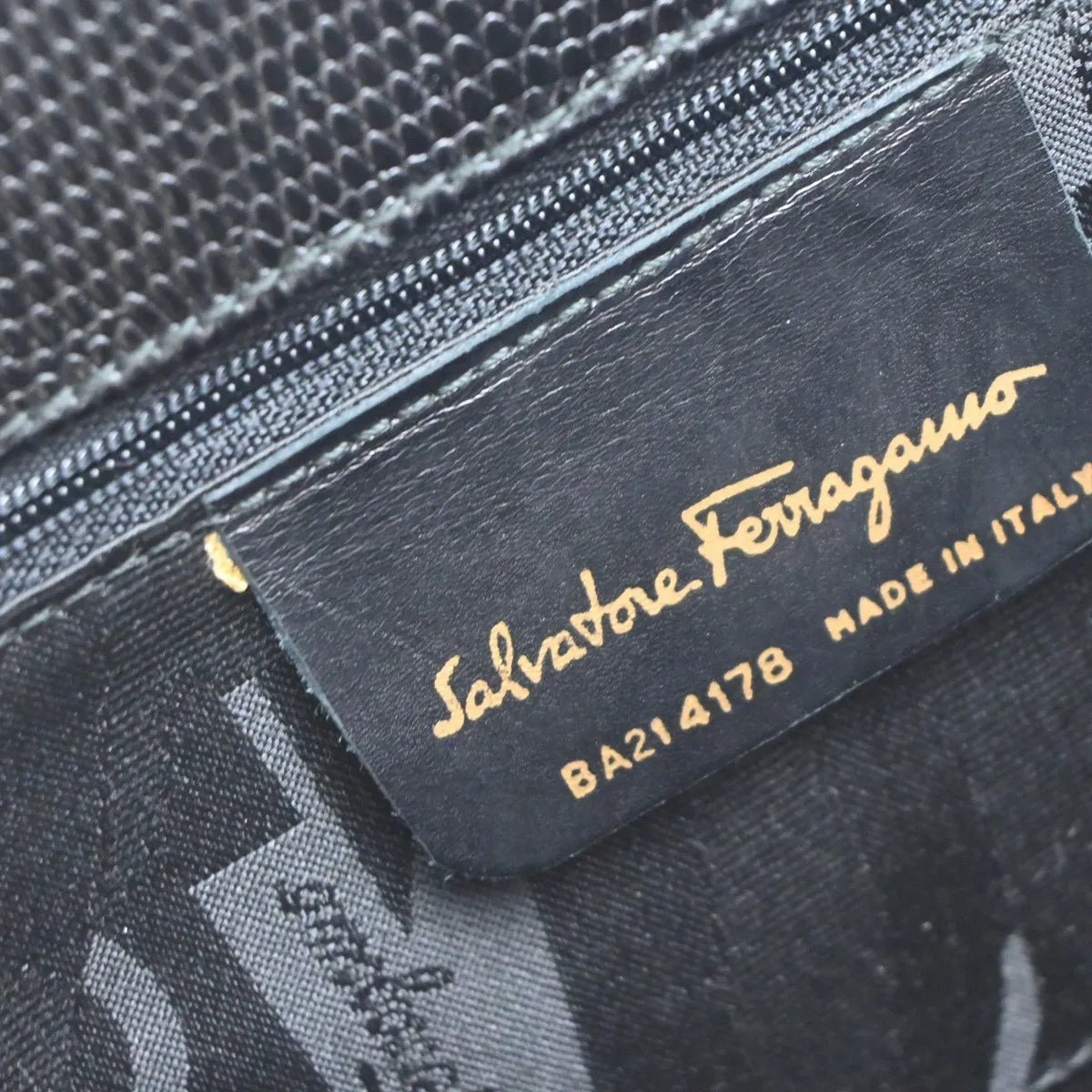 Salvatore Ferragamo Convertible Vara Bow Tote - Brandsamsara
