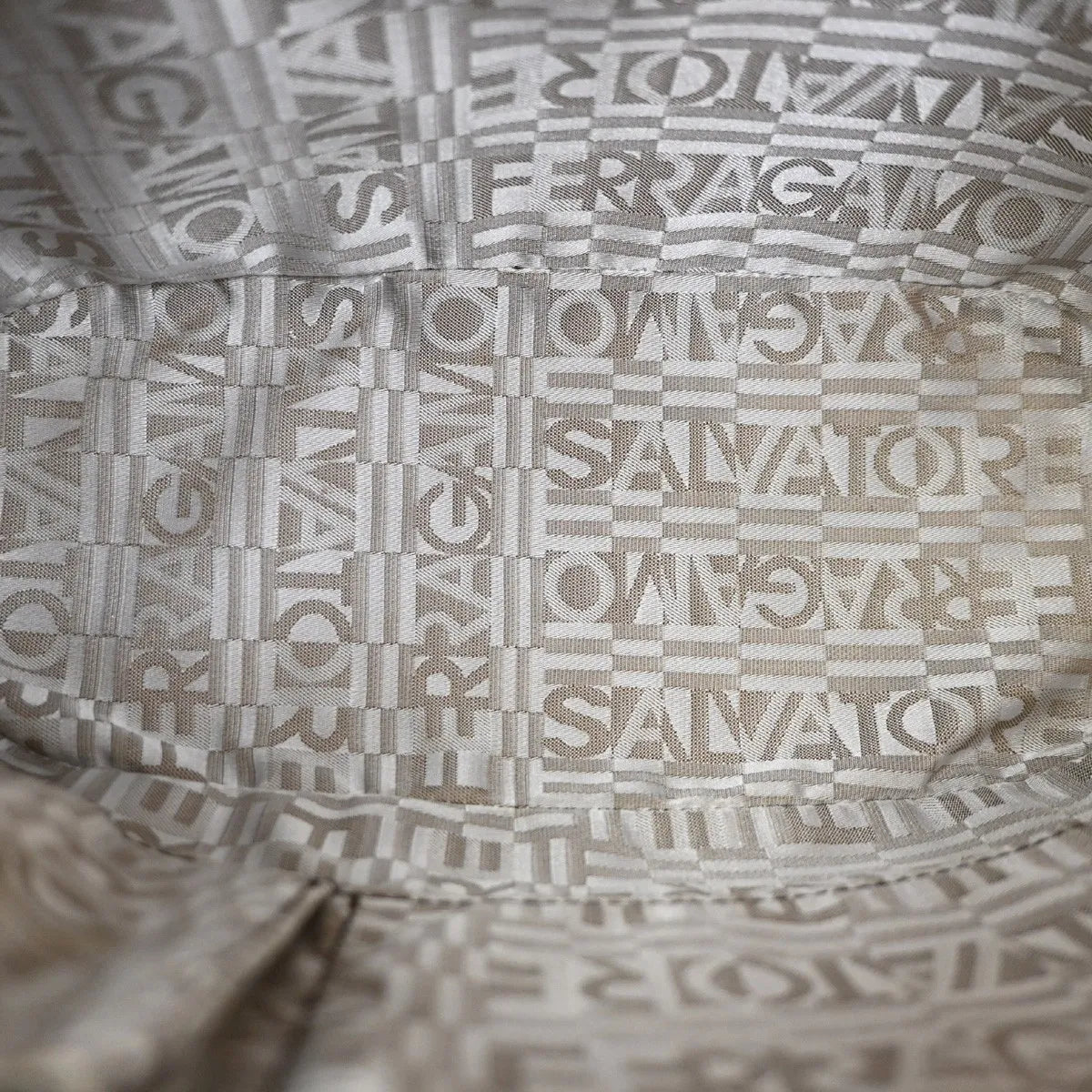 Salvatore Ferragamo Gancini - Brandsamsara