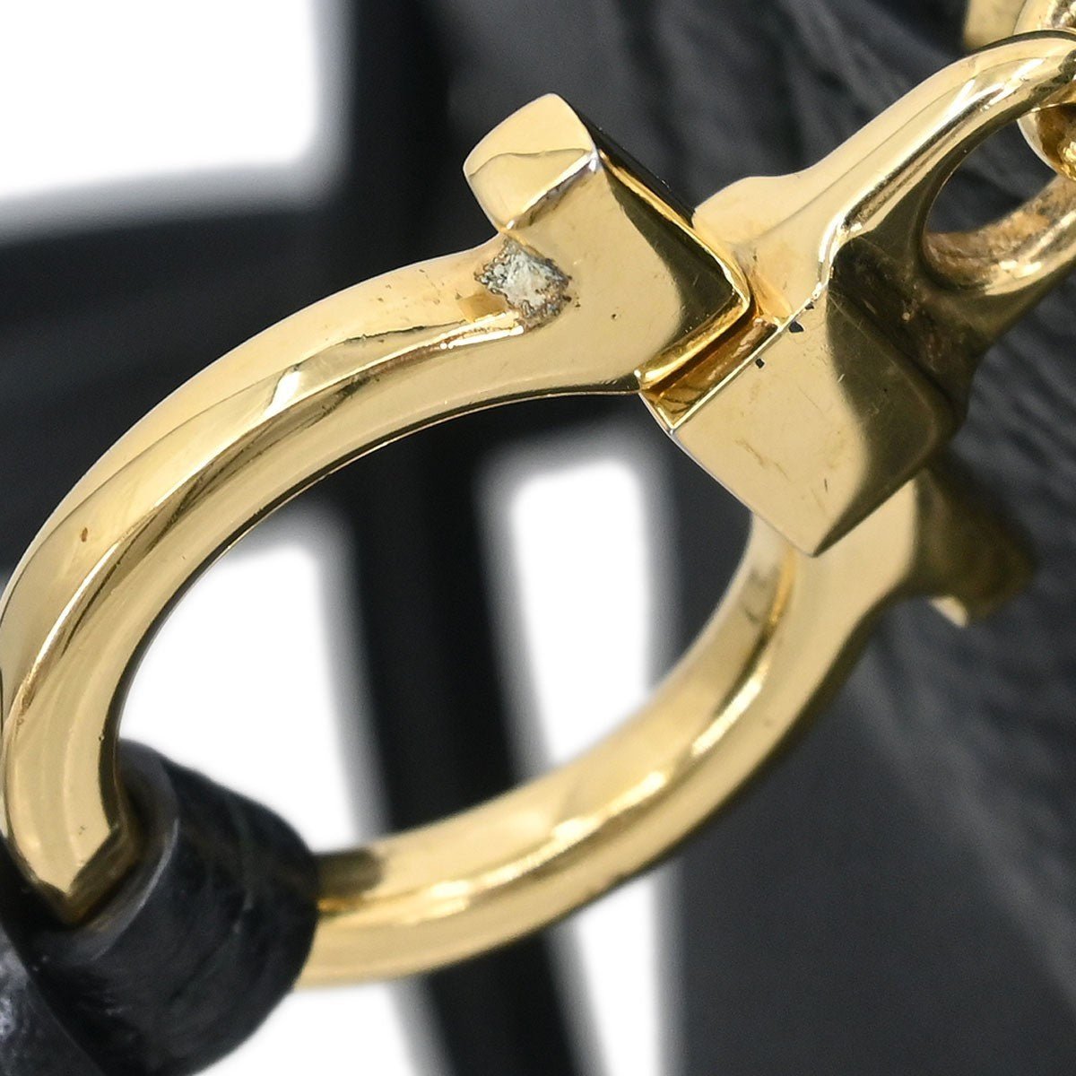 Salvatore Ferragamo Gancini handbag - Brandsamsara