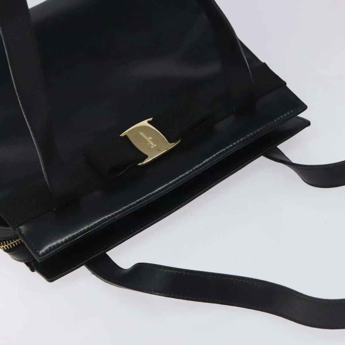 Salvatore Ferragamo Vala - Brandsamsara