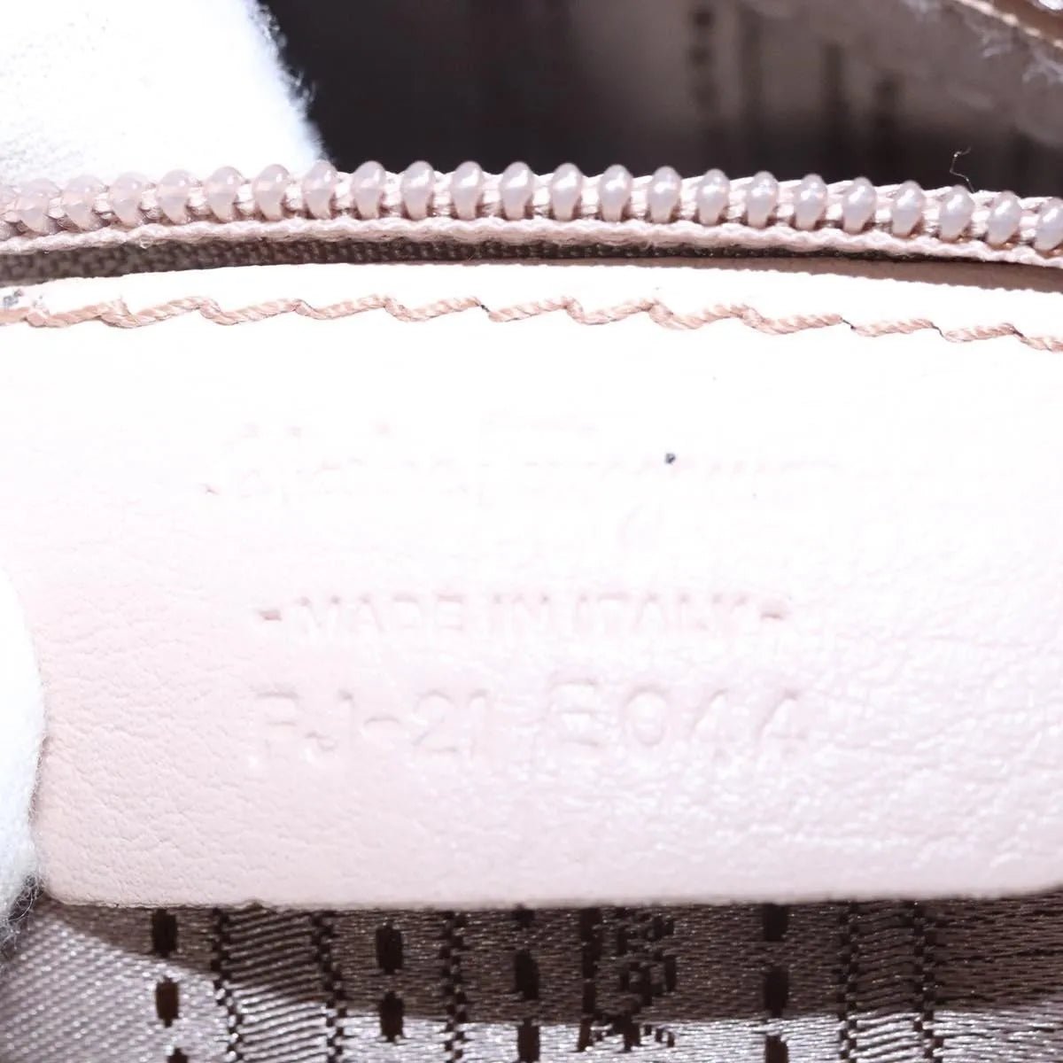 Salvatore Ferragamo Vala - Brandsamsara
