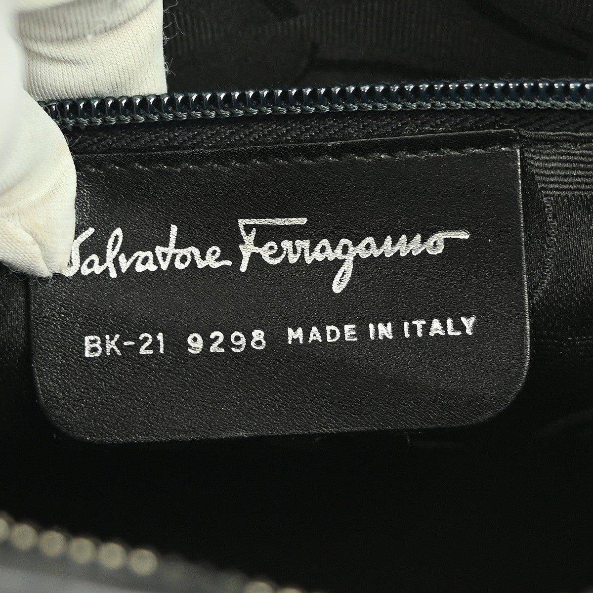 Salvatore Ferragamo Vintage Chain Shoulder Bag - Brandsamsara