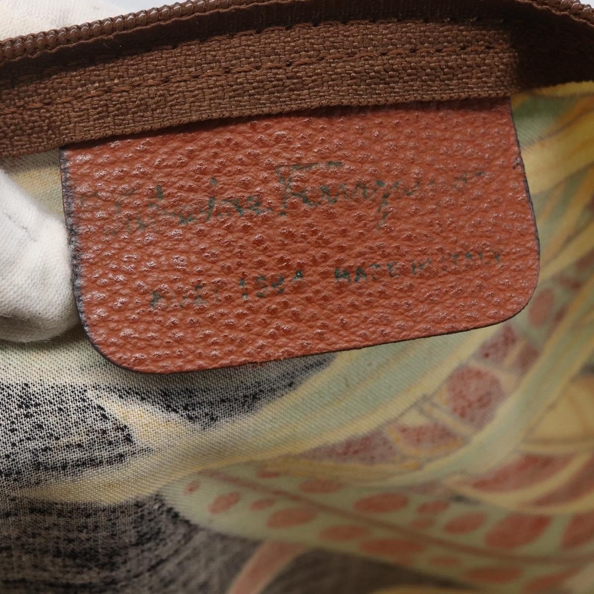 Salvatore Ferragamo Vintage Shoulder Bag - Brandsamsara