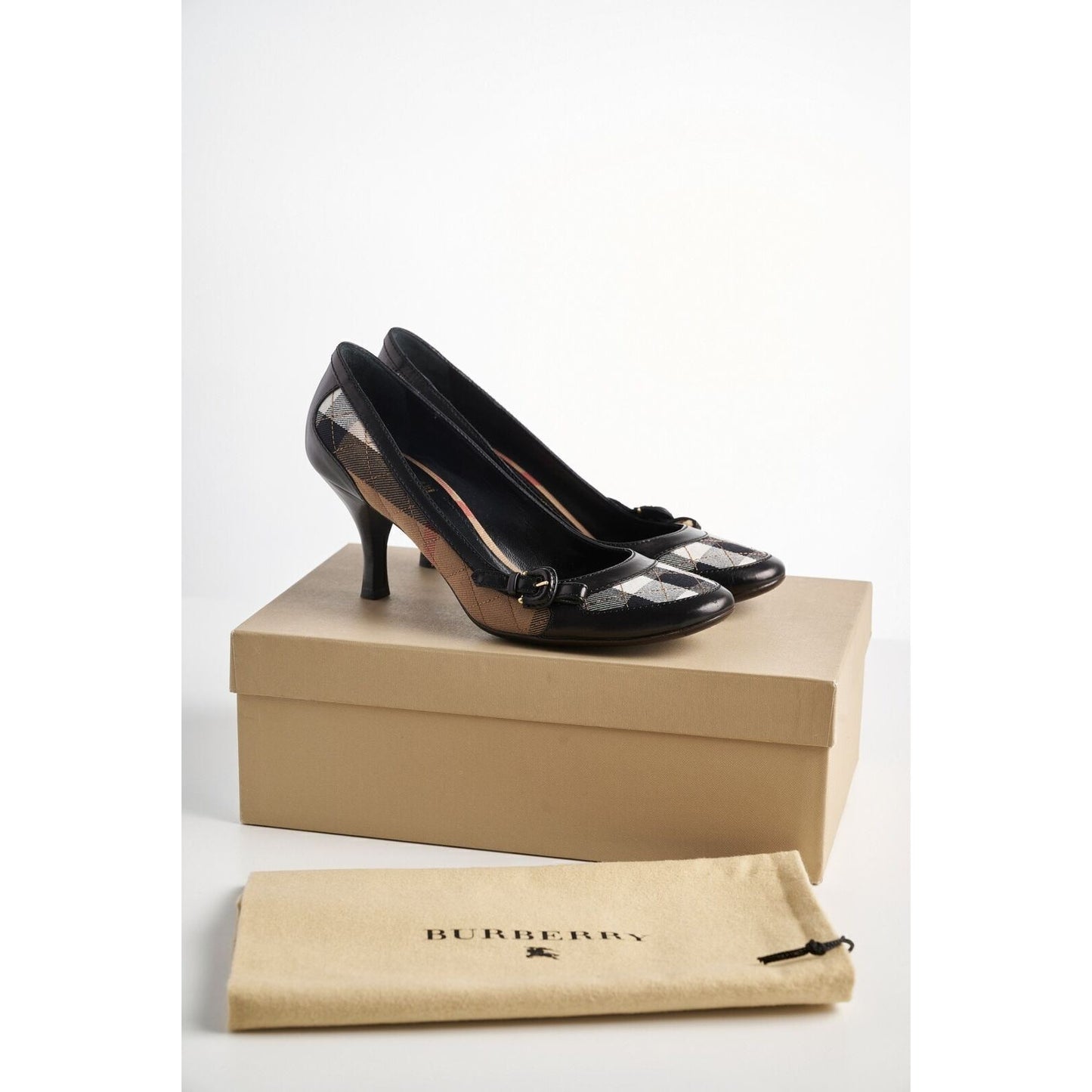 Burberry Pumps 7.5 US Black Nova Check