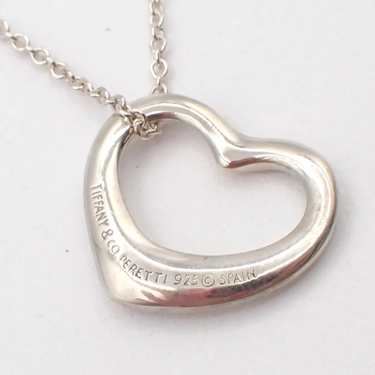 Tiffany & Co. Elsa Peretti Open Heart Pendant - Brandsamsara