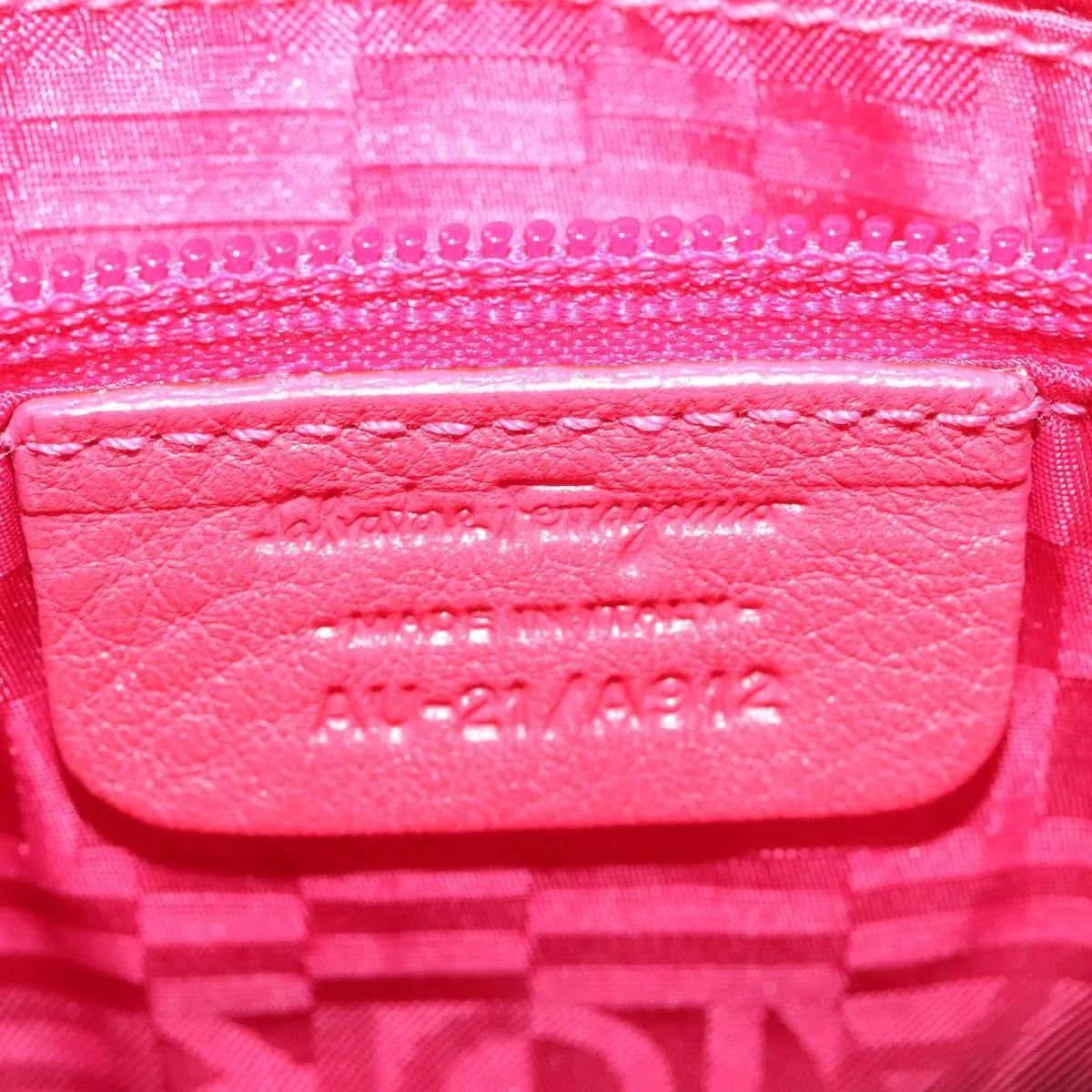 Salvatore Ferragamo Gancini Leather, Pink, Leather, Shoulder Bag