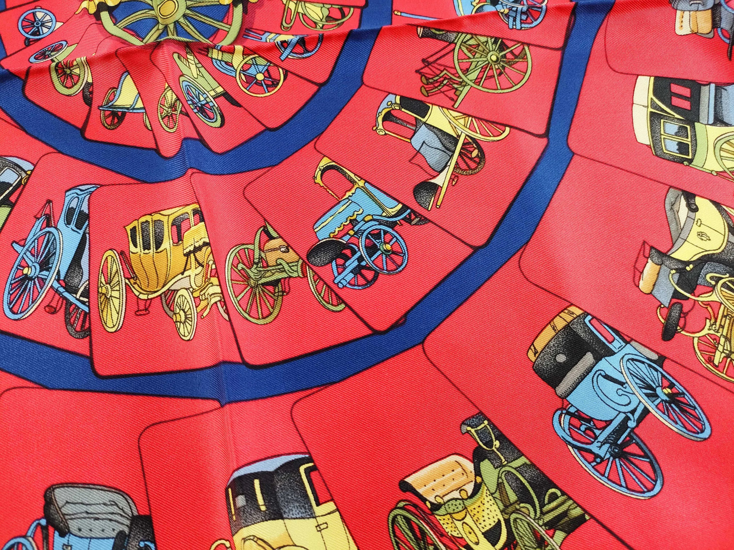 Hermes Carré 90 Silk multicolor, Multicolour, Silk, Scarf