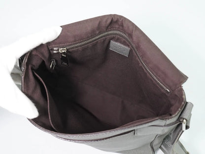 Louis Vuitton Roman Taiga Leather, Gray, Leather, Shoulder Bag
