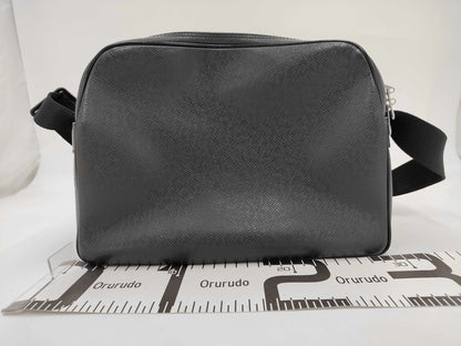 Louis Vuitton Reporter Taiga Leather, Brown, Canvas, Shoulder Bag
