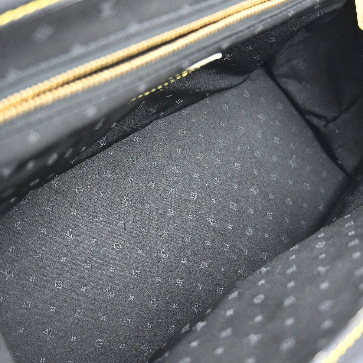 Louis Vuitton Suhali L'Ingenieux Leather, Black, Leather, Handbag