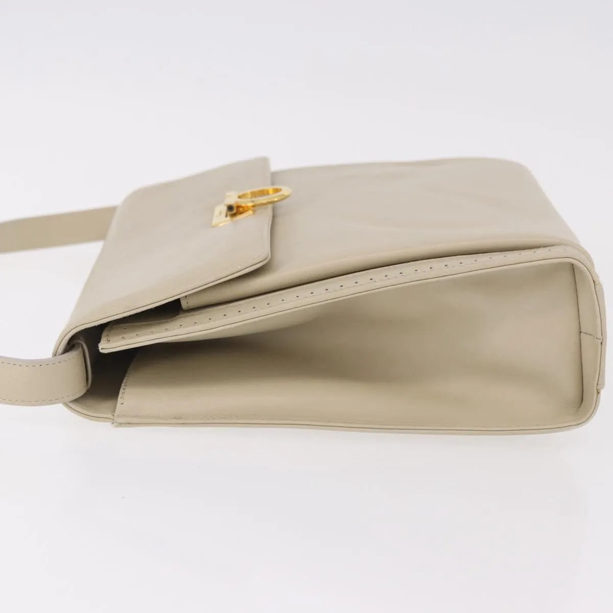 Salvatore Ferragamo Gancini Leather, Beige, Leather, Shoulder Bag